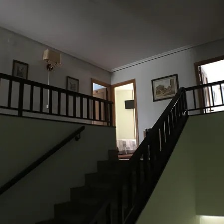 ** Ec Vendégház León