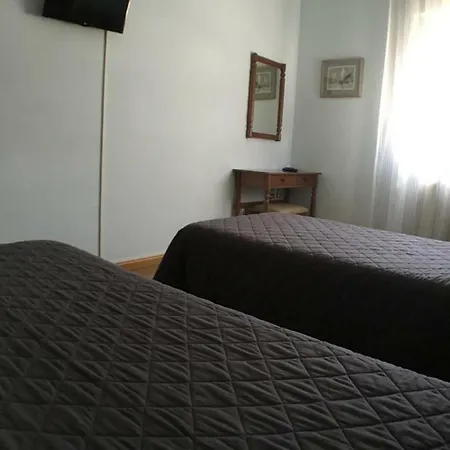 Casa de hóspedes ** Ec Leão