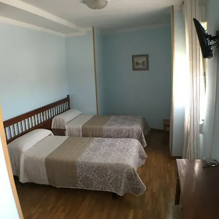 ** Ec Vendégház León