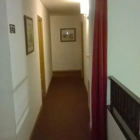 ** Ec Casa de hóspedes 3*