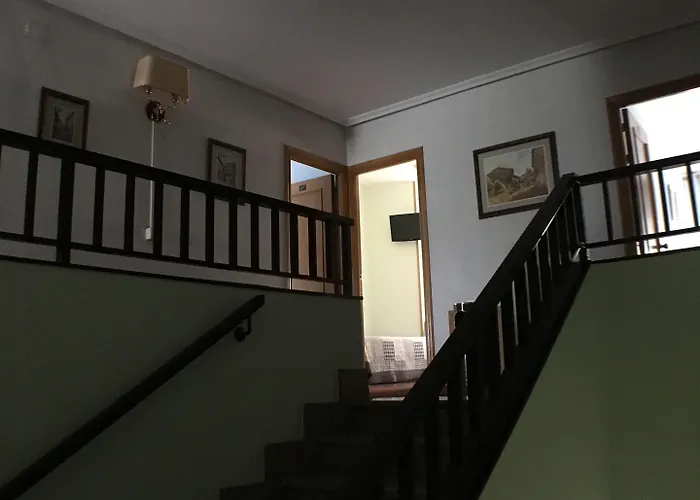 ** Ec 招待所 莱昂