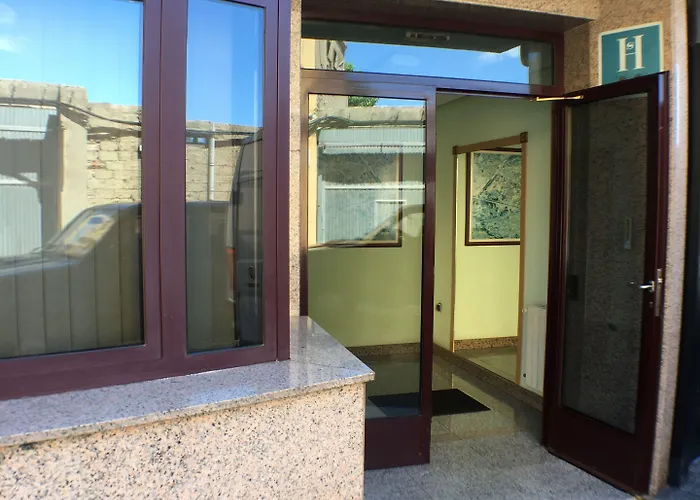 ** Ec 招待所 莱昂