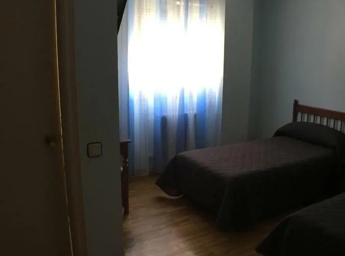 ** Ec 招待所 莱昂